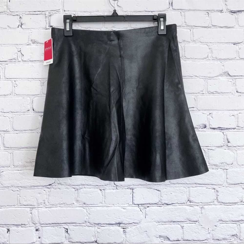 Spanx Faux Leather Black Flouncy Skater Skirt Size Small New